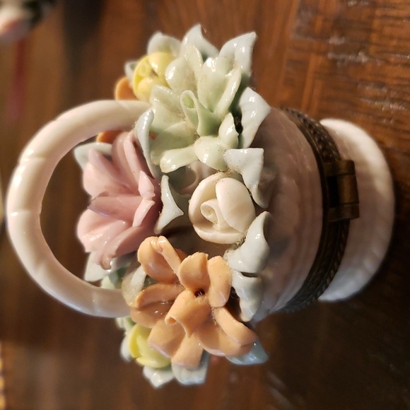 Flower Basket Trinket Box - Picture 2 of 10